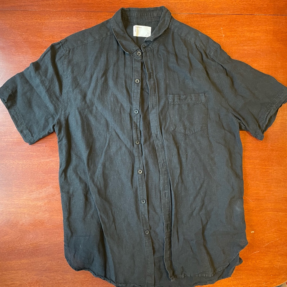 your neighbors Brand Black Button-Up Shirt size medium